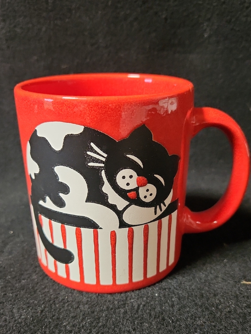 Waechtersbach Germany Red Cat Graphic Ceramic Coffee Mug - Picture 2 of 3
